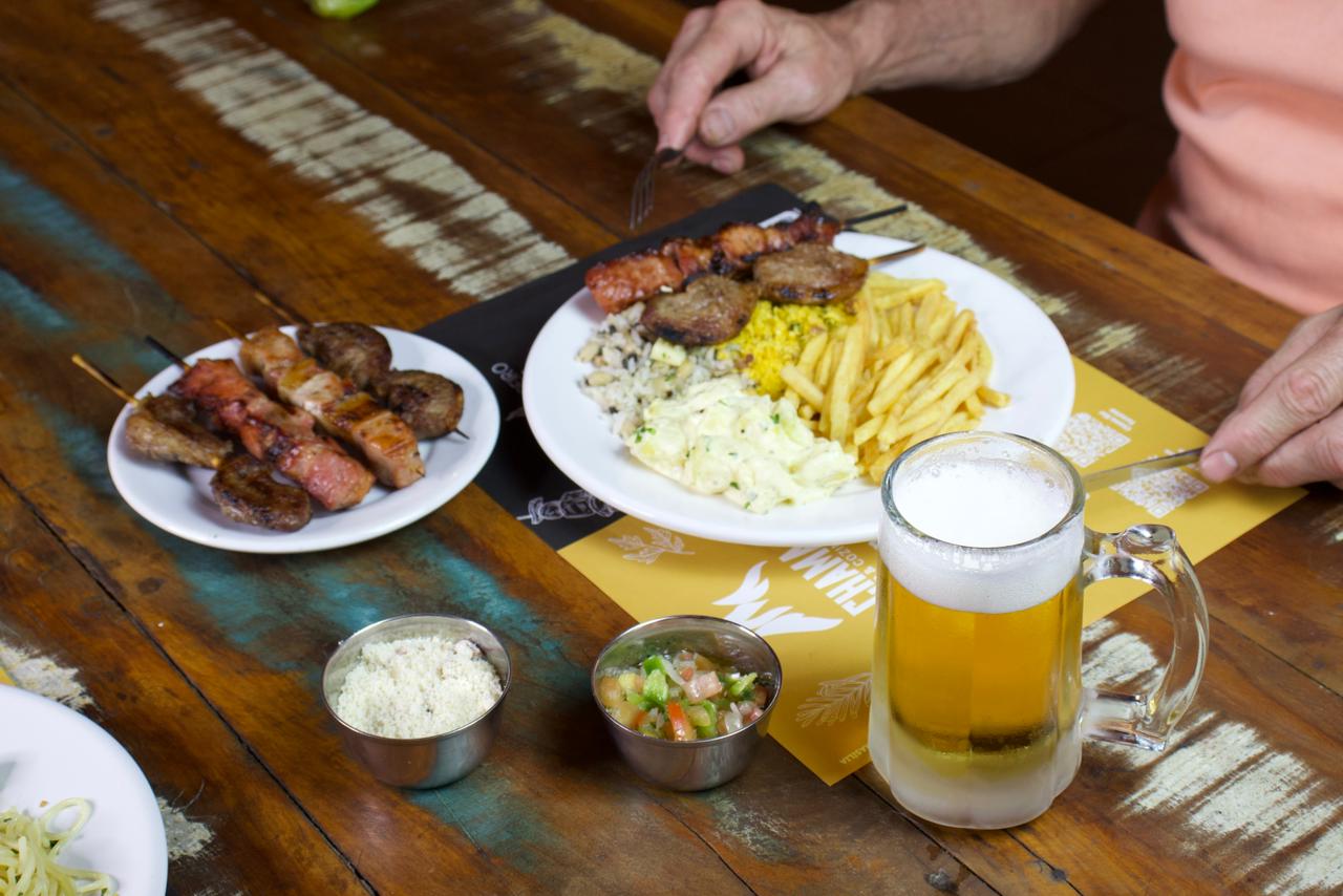 Rodízio de espetinhos do Chama Bar está disponível todos os dias Sabores